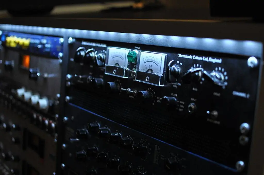 513 free Analog tube drum samples by Samplephonics
