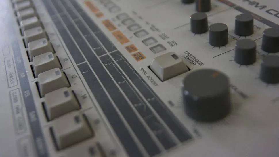 494 free essential drum kit samples by SampleRadar