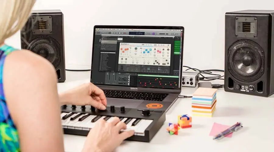 Native Instruments released Super 8 for Reaktor Player