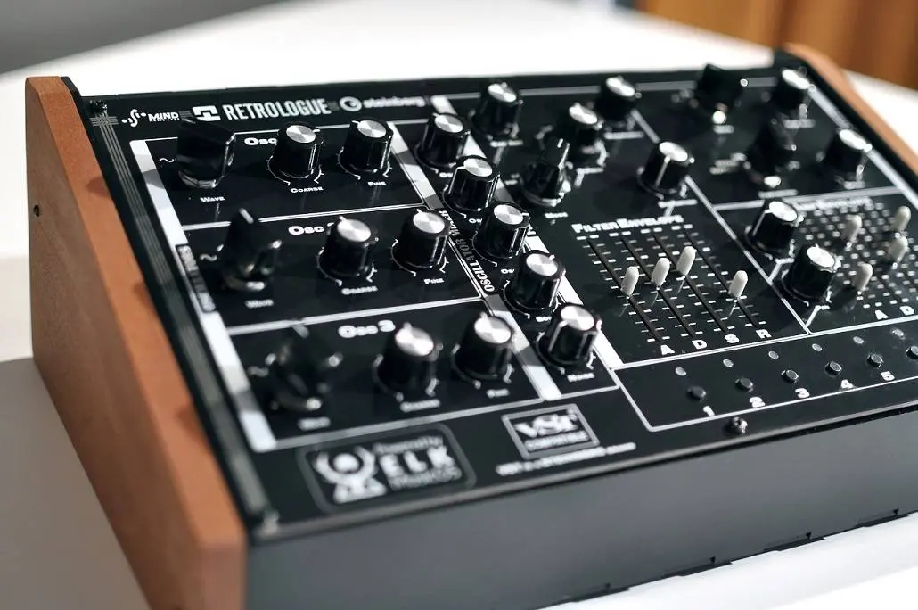 Mind Music Labs presents “Powered by ELK” Retrologue 2 desktop synth prototyp