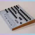 nozoïd Kagouyar: Digital Polyphonic Synthesizer